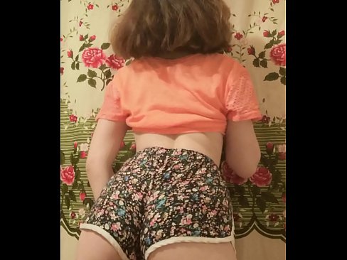 ❤️ Sexy mladá kočka svléká šortky před kamerou. ️❌ Sex video u porna cs.onlyhdporn.ru ❤